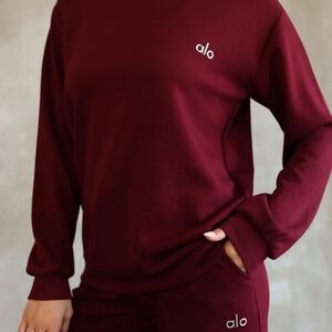 ALO Yoga Women's Crewneck Sweatshirt - Wine